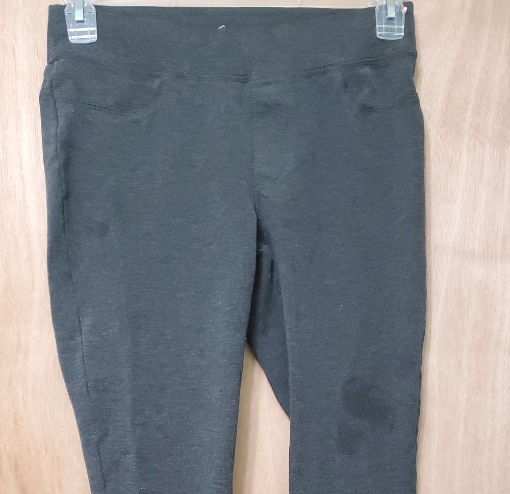St. John's Bay charcoal gray skinny pants. Medium. EUC.